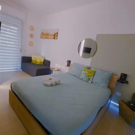 Apartment Bed And Relax
